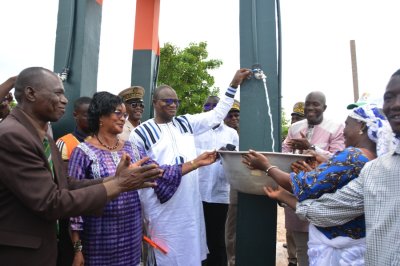 Social : la Commission nationale des Frontières de Côte d'Ivoire inaugure des infrastructures qu'elle a construites à Laléraba (Ouangolodougou)