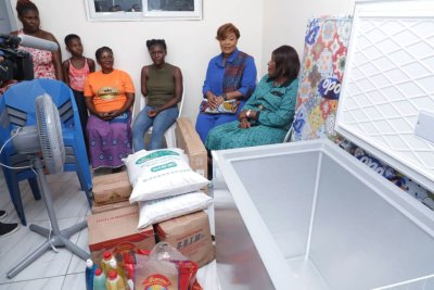 Solidarité : Myss Belmonde Dogo visite des familles accompagnées dans le cadre du 