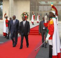 Alassane Ouattara a quitté Abidjan pour Cotonou