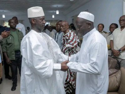 Suite au décès des filles du préfet de l’Agnéby-Tiassa, Adama Bictogo lui apporte son soutien