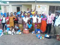 Danané: l’ONG ‘’espoir pour les enfants’’ distribue des kits alimentaires