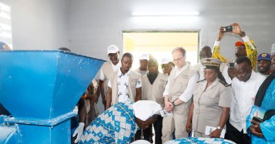 Transformation de manioc en attiéké : l’unité semi-industrielle du Groupement Sanata de N’Douci construite dans le cadre du Psgouv est désormais opérationnelle