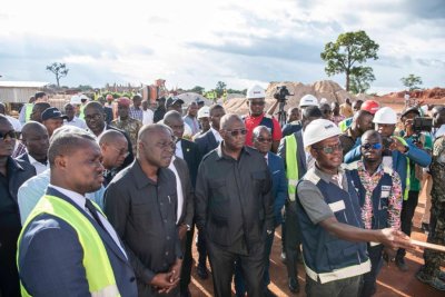 Transports: une mission gouvernementale visite le chantier du Port sec de Ferkessédougou