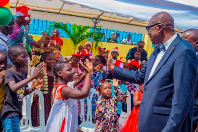 Treichville / célébration de Noël : Amichia offre 3500 cadeaux aux enfants de la commune