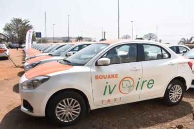 Renouvellement du parc: les 13 entreprises de transport s'engagent avec le projet « Ivoire-Taxis » à Bouaké  (Ministère)