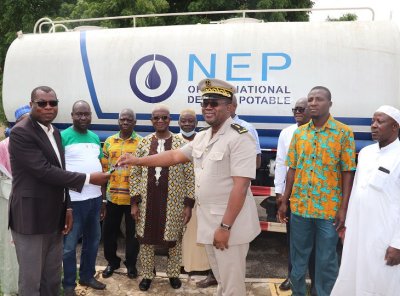 Un camion-citerne de 25 000 l pour réduire la pénurie d’eau à Bondoukou