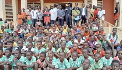 Un tournoi de football pour sensibiliser les jeunes de Dabou à la propreté de l'environnement