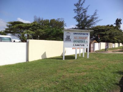 Pénurie d’eau: arrêt des travaux d’un forage à l’université de Bouaké après un sabotage