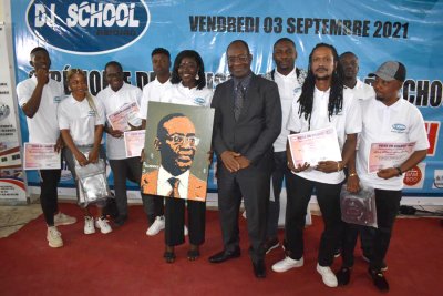 Université Dj school Abidjan: les premiers étudiants reçoivent leur diplôme de fin d’études