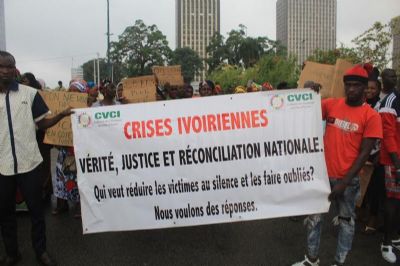 Des victimes de la crise post-électorale manifestent à Abidjan contre l’impunité