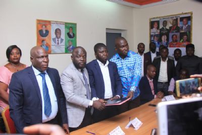 Réforme CEI: les jeunesses EDS et PDCI se concertent pour des «actions communes»