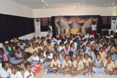 Côte d’Ivoire : institution du conte dans les activités d’animations du Musée des civilisations