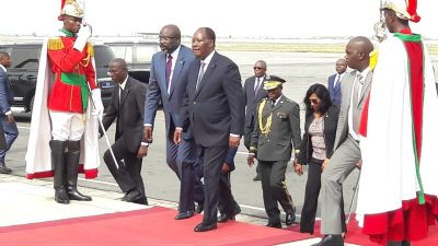 Arrivée à Abidjan de George Weah pour une visite officielle de 48h