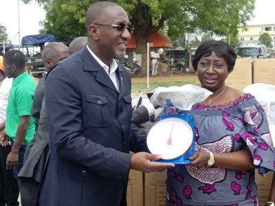 Yamoussoukro/Lutte contre la vie chère : le Ministre Souleymane Diarrassouba lance les travaux de construction du marché de proximité de Yamoussoukro