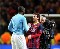 Lionel Messi : il sèche les larmes de Yaya Touré ! La vidéo qui émeut l’Afrique !