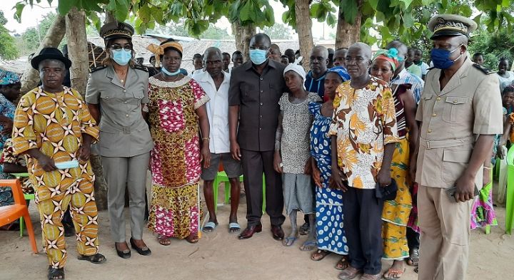 Amédée Kouakou réconforte les parents des victimes décédées lors des manifestations de l’opposition à Divo