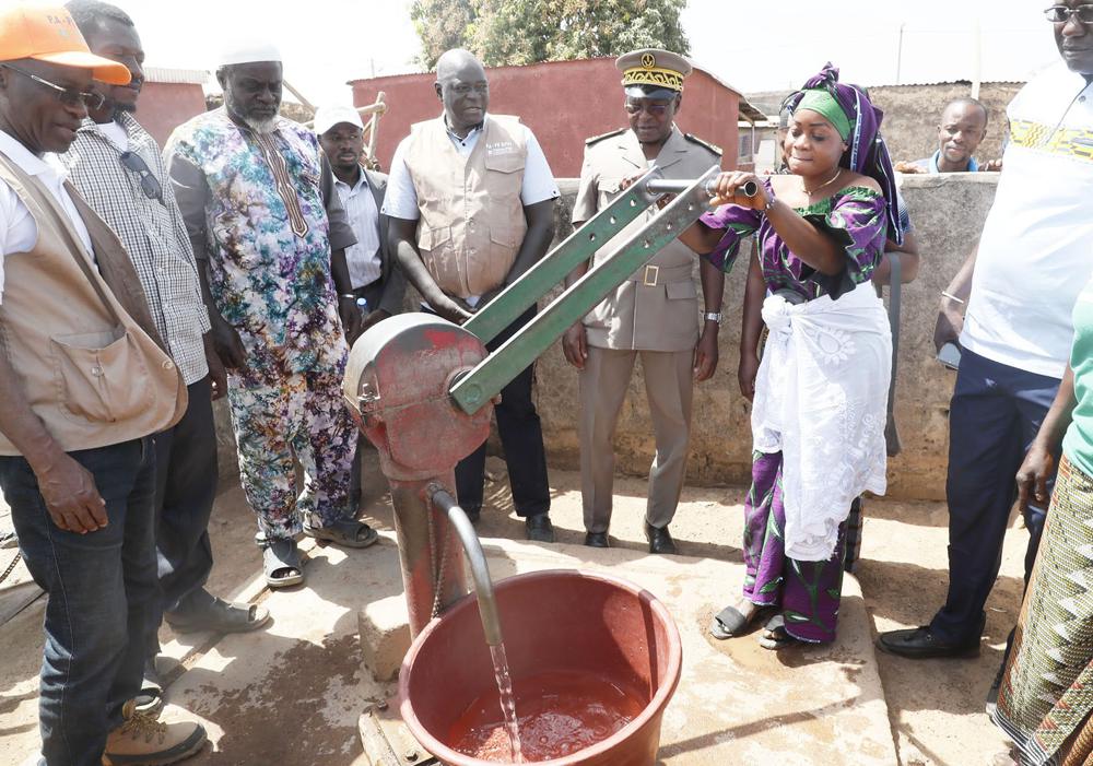Accès à l'eau potable : le Coordonnateur Général du Psgouv visite une pompe à motricité humaine réparée à Laléraba