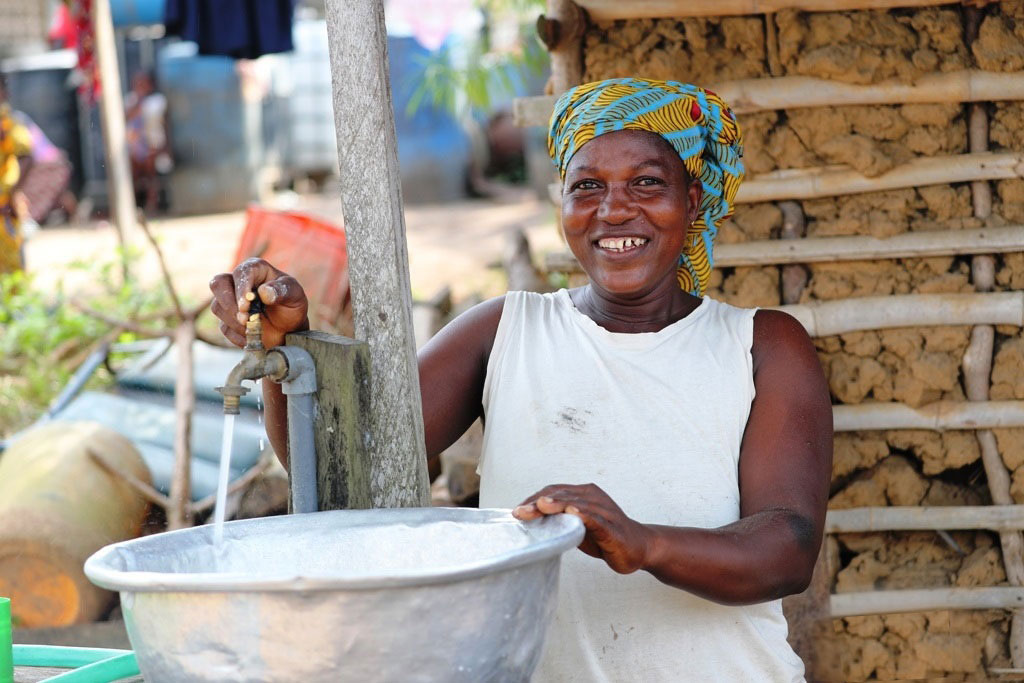 Amélioration de l’accès à l’eau potable : Le gouvernement pose un jalon important pour l’autonomisation de la femme