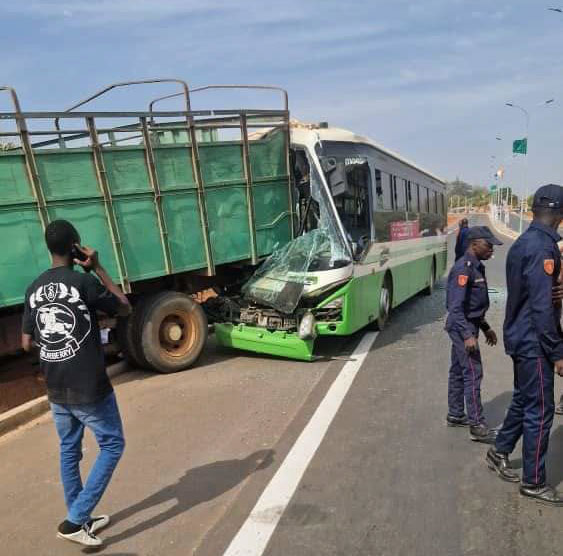 Côte d'Ivoire : Quatre (04) victimes dans une collision entre un Bus et un Camion de marchandises à Korhogo