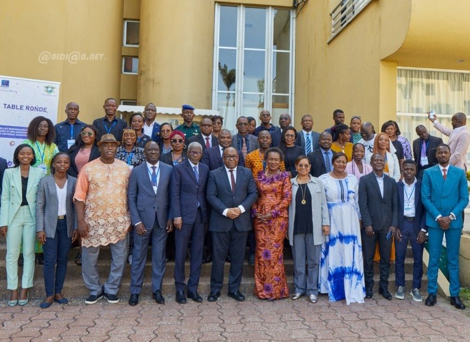 Activistes, blogueurs et influenceurs ivoiriens adoptent un projet de Charte de bonne conduite