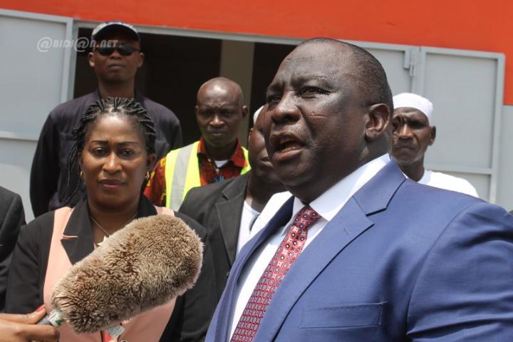 Peste porcine: le ministre Adjoumani remet les compensations de l’Etat aux éleveurs de San Pedro