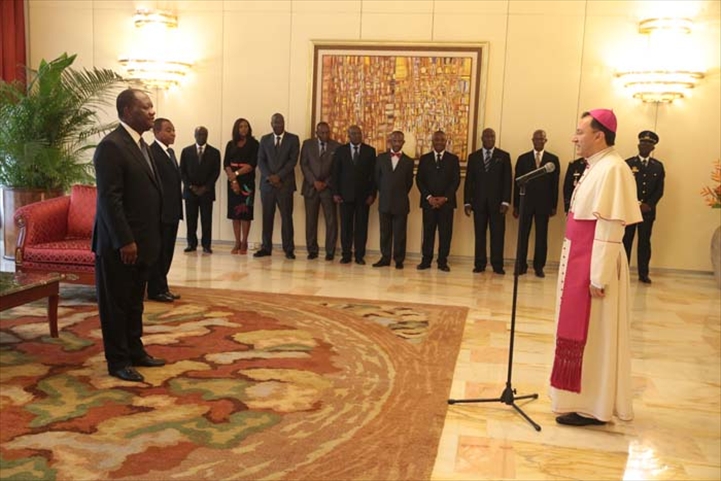 Le Chef de l’Etat a reçu les lettres de créance de deux nouveaux Ambassadeurs et a accordé une audience à une délégation de la société Sino hydro