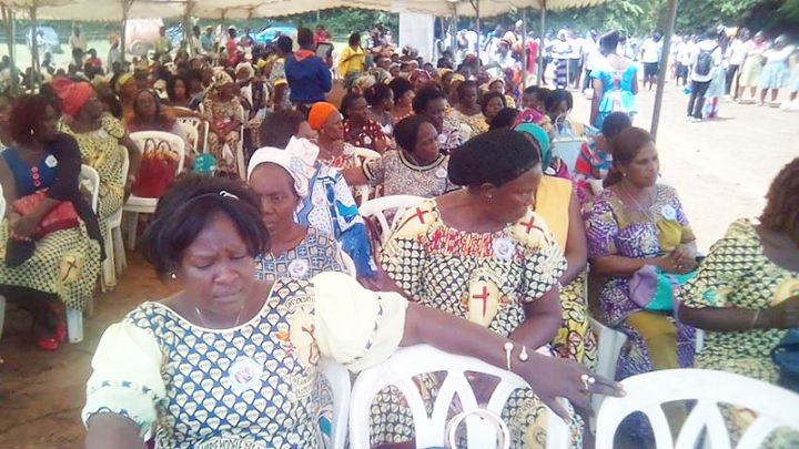 Les femmes mobilisées autour de Mgr Lézoutié