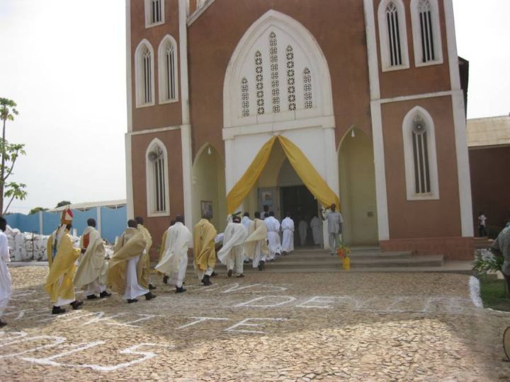 Les chrétiens catholiques de Ferkessédougou célèbrent sobrement la fête de Pâques