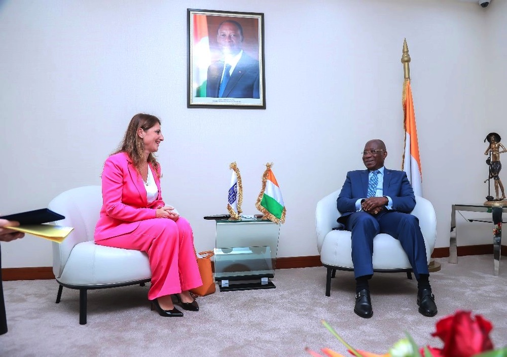 Affaires étrangères : la nouvelle représentante résidente du PNUD, Blerta Cela, présente ses lettres de créance au ministre Kacou Houadja Léon Adom