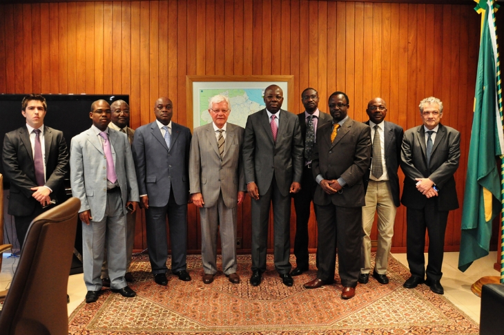 Le SNRR montre la voie d’une reconstruction post crise inspirée du modèle de développement social brésilien