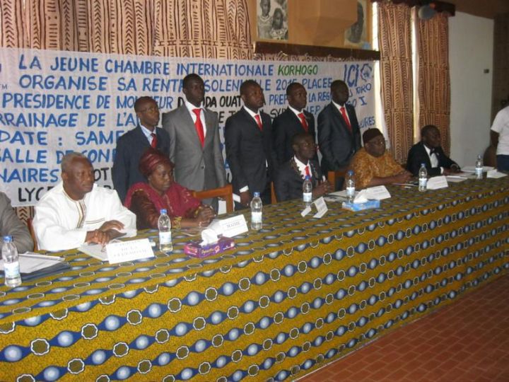 Korhogo JCI  fait sa rentrée solennelle 2015, le comité directeur local a prêté serment