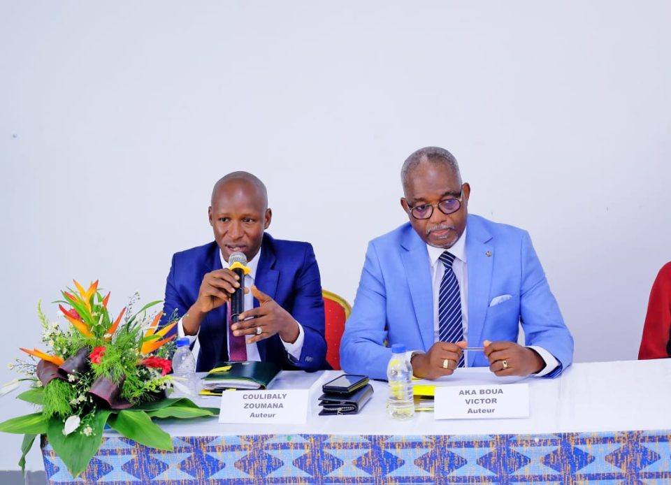 Aka Boua Victor et Coulibaly Zoumana dédicacent leur ouvrage sur “les effets du changement climatique sur l’agriculture