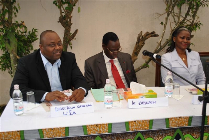 Côte d`Ivoire : Prison ferme pour un journaliste reconnu coupable de diffamation et d`extorsion de fonds