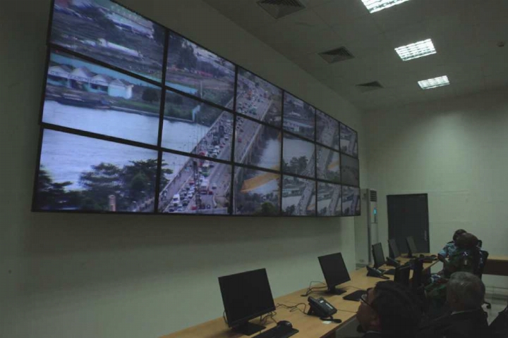 Grand banditisme, racket, déstabilisation du pays etc