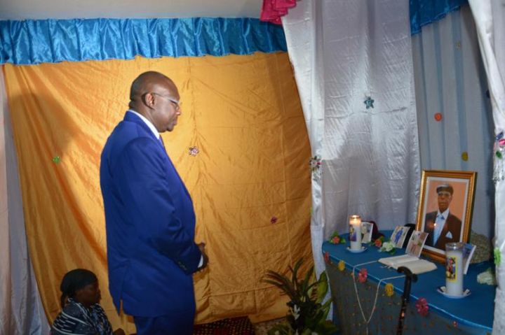 Deuil / Le Ministre François Albert Amichia chez Jean Keita