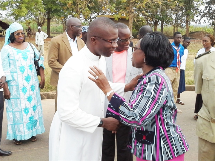 Célébration des 45 ans de la paroisse St Gabriel de Botro : la communauté catholique séduite par Mme le ministre Amah Téhoua