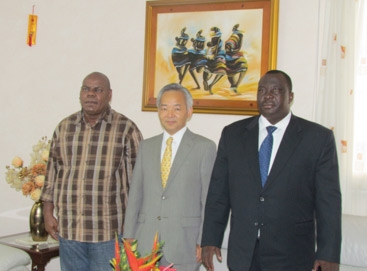 Protection des forêts classées et reconstitution des zones dégradées : L`ambassadeur du Japon chez le ministre Nabo Clément