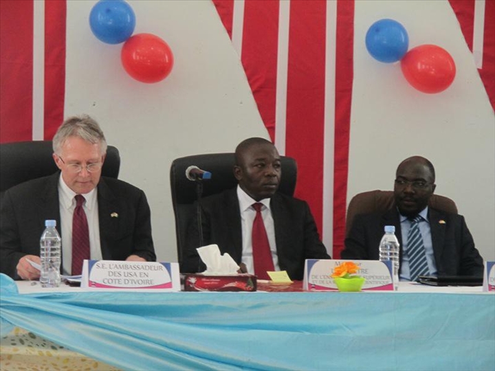 Inauguration de l’American Corner de l’Université Alassane Ouattara / Prof. Lazare Poamé: « Ce centre augure de lendemains meilleurs... »
