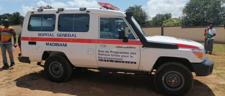 Le ministère de la Santé remet une ambulance à l’hôpital général de Madinani