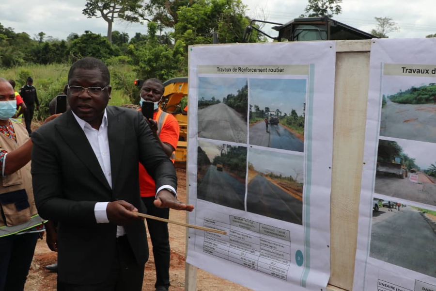 Amédé Kouakou s’enquiert de l'état des travaux réalisés sur le tronçon Toumodi-Oumé