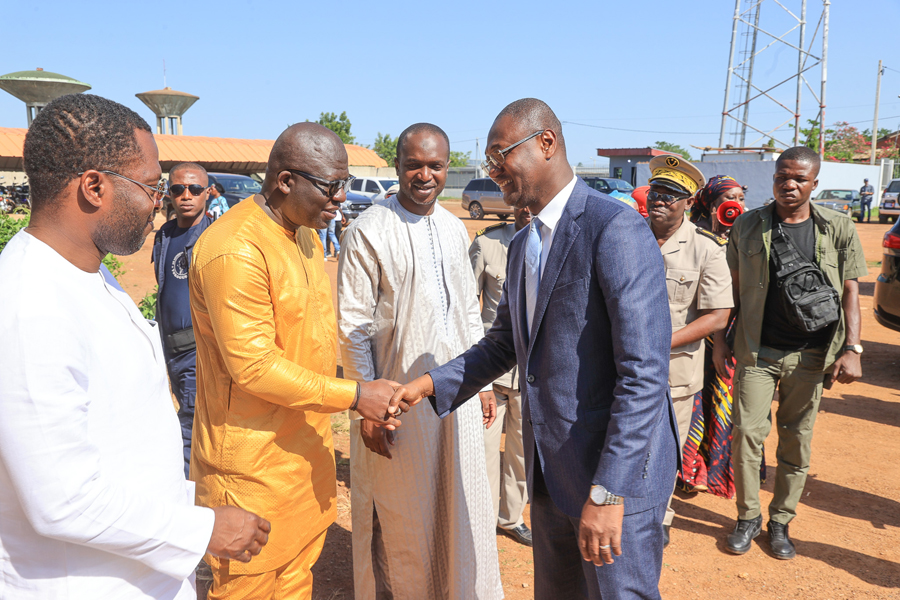 Amélioration du cadre de vie : le Ministre Moussa Sanogo récompense les 3 quartiers les plus propres de Touba