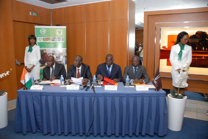 Salon - Le Conseil du Coton et de l’Anacarde lance le SIETTA 2014.