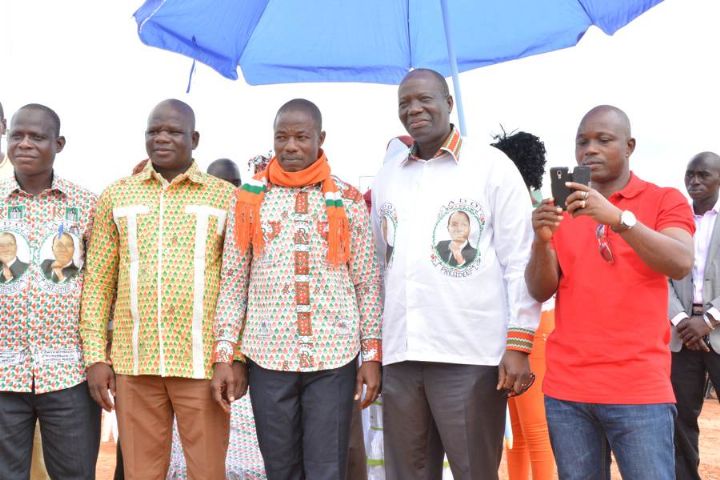 Ouaninou: Investiture du Secrétaire Départemental RDR Le Ministre Mamadou Sanogo fait don de 30 motos