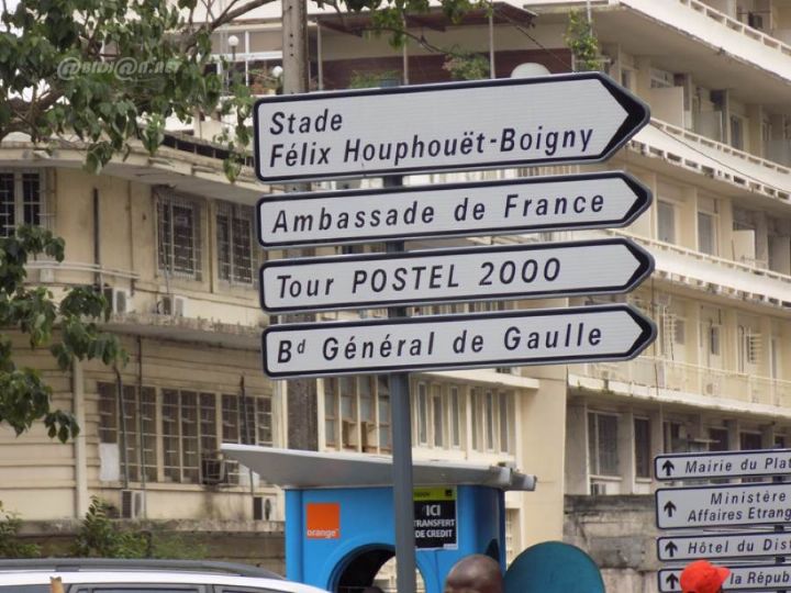 Travaux d’aménagement/ De nouveaux panneaux directionnels installés au Plateau