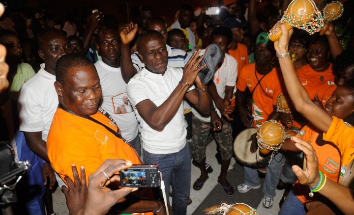Mondial 2014 : accueil populaire pour l’arbitre ivoirien Noumandiez Doué de retour du Brésil