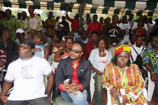 Censure à la télévision : Les artistes accusent