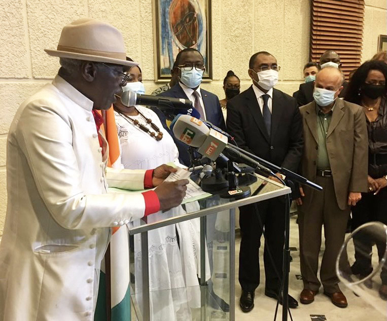 Arts et lettres- Elevé par la France au grade de Commandeur: les témoignages d’Alpha Blondy sur son enfance et ses liens avec la France