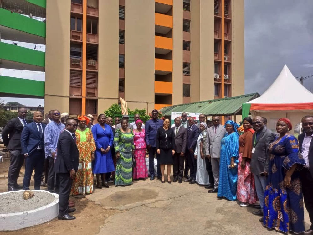 Assainissement : la Cité des 5 tours d'Adjamé 220 Logements renovée ...