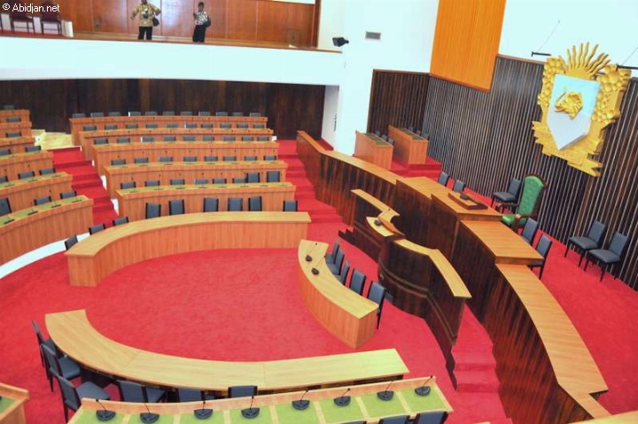 Côte d`Ivoire : un projet de loi sur l`exploitation minière adopté 