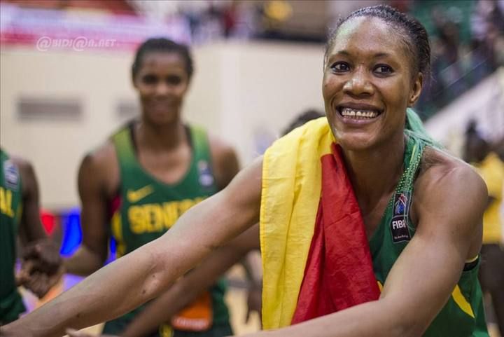 Basketball : Astou Traoré, meilleure marqueuse de l’histoire de l’Afrobasket féminin, en quête d’un nouveau sacre avec le Sénégal